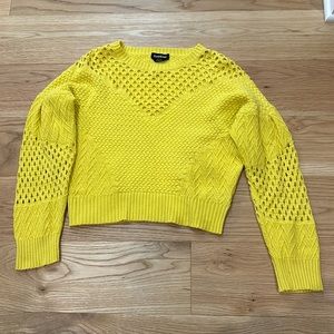 Women’s BEBE yellow crop sweater (S)
